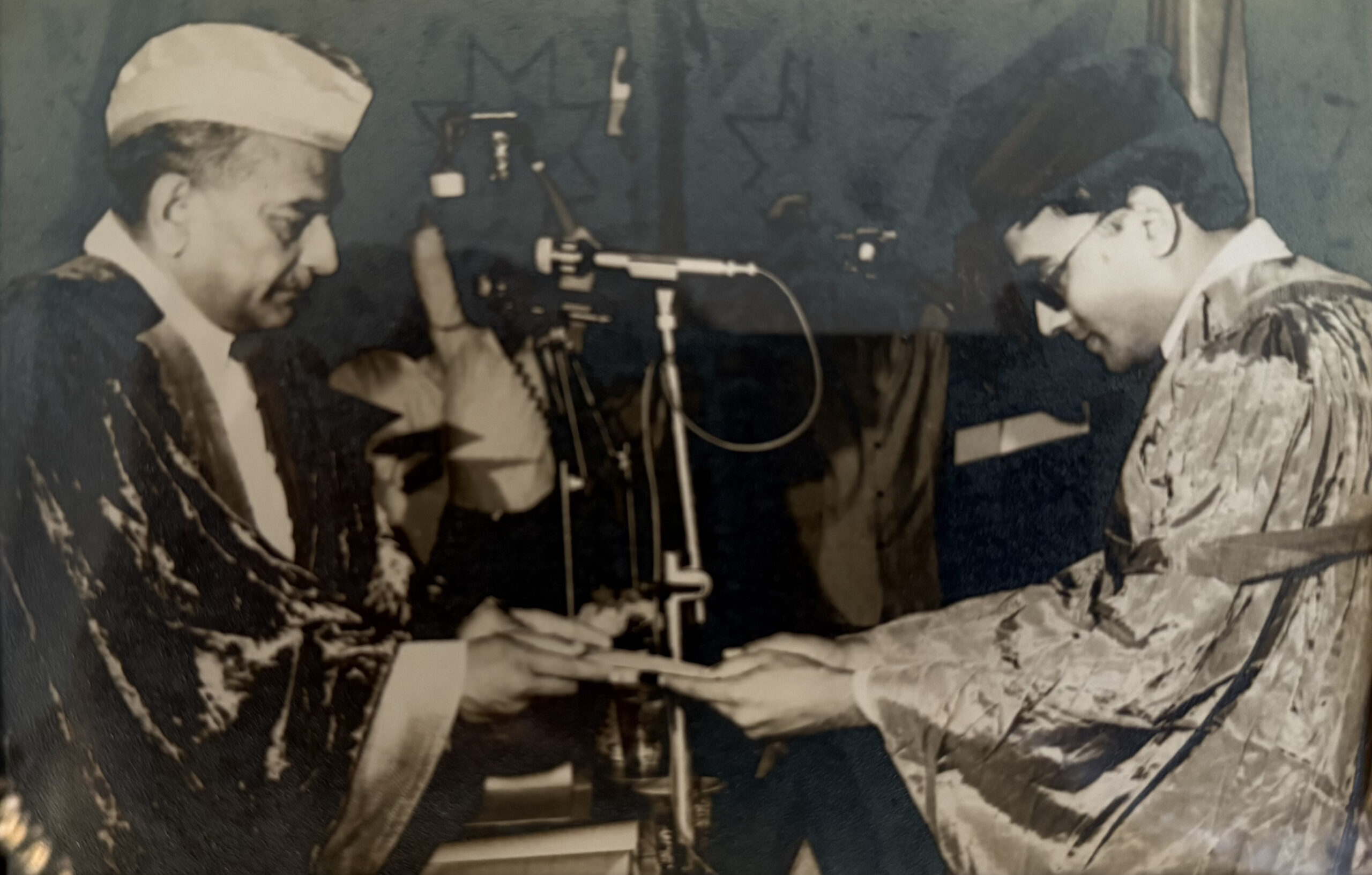 Receiving BHU Gold Medal 1981 Receiving BHU Gold Medal 1981
