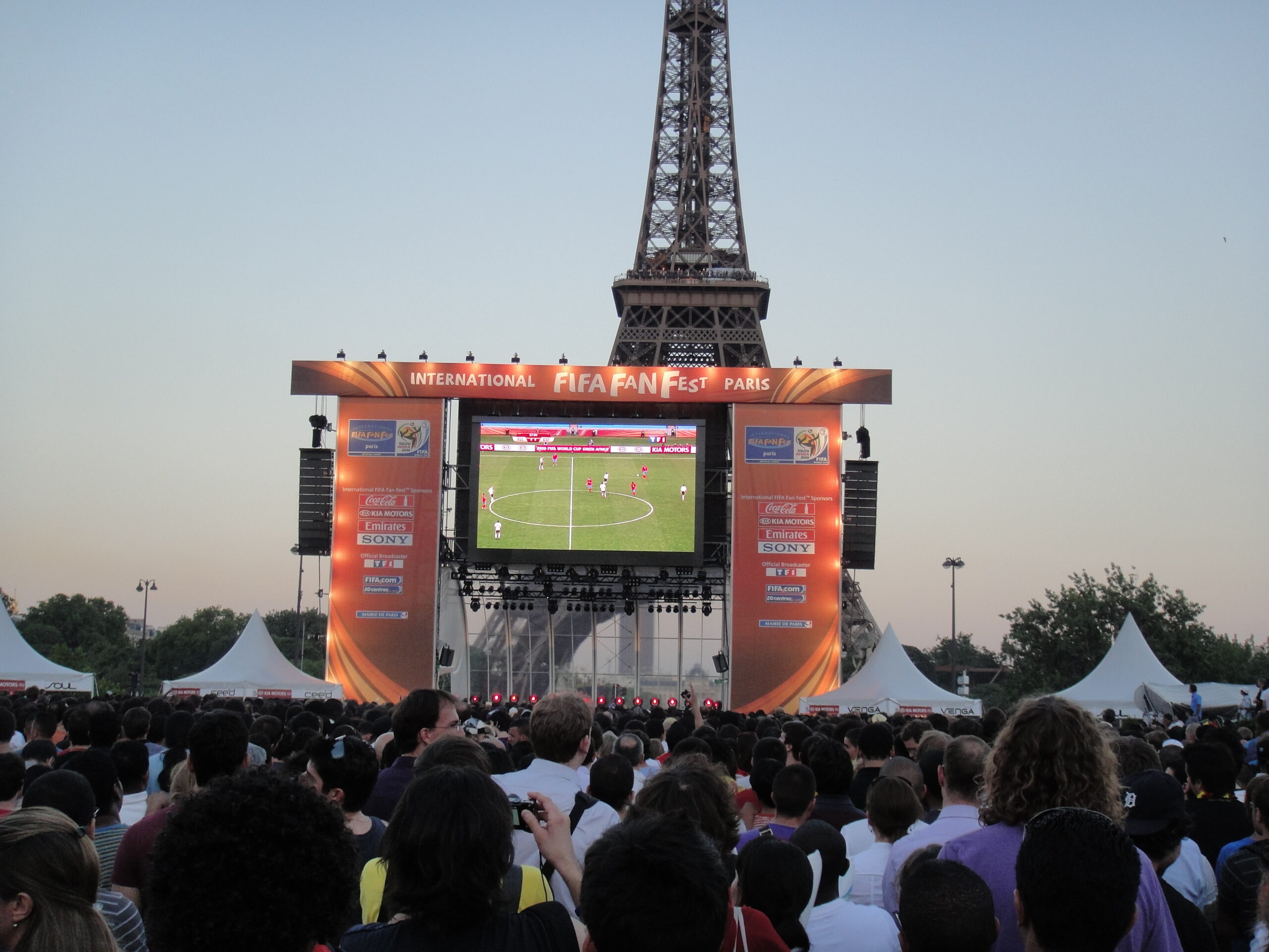 watching FIFA World Cup Final under the shadow of Effile Tour
